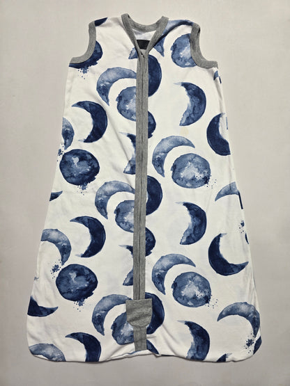 Baby's sleeping bag - moons