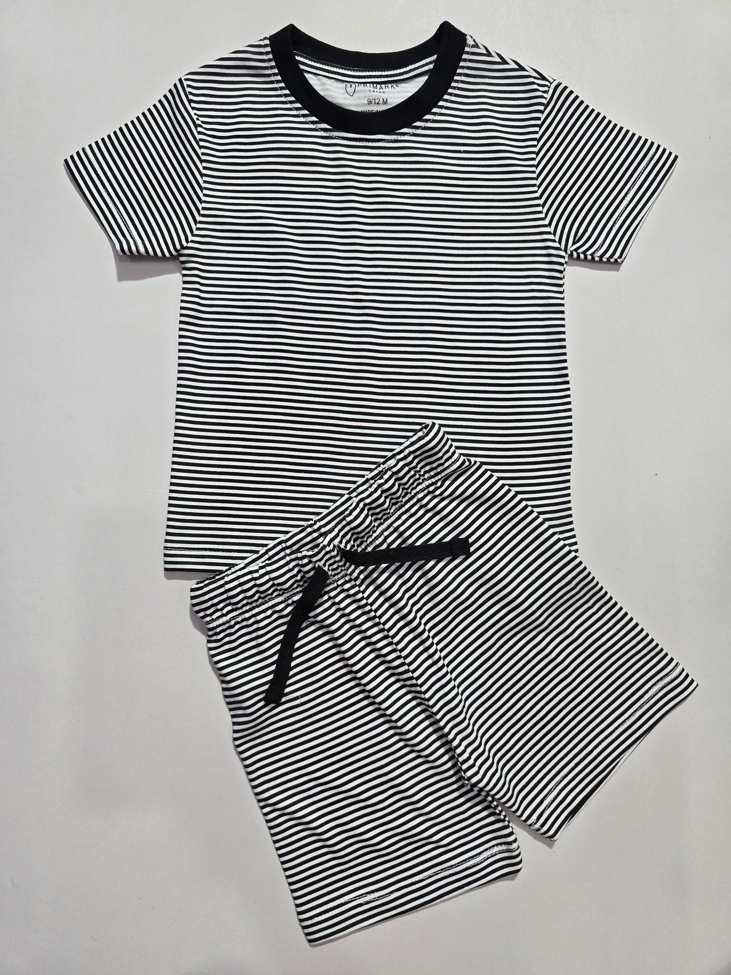 Baby's shorts set - b/w stripes
