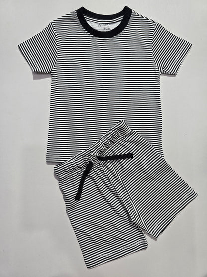 Baby's shorts set - b/w stripes