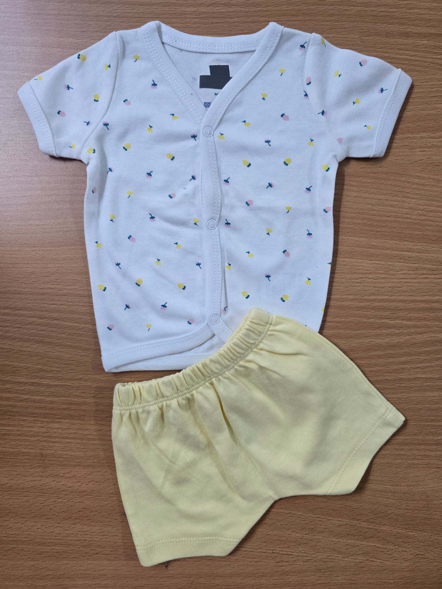 Baby's jablas shorts set