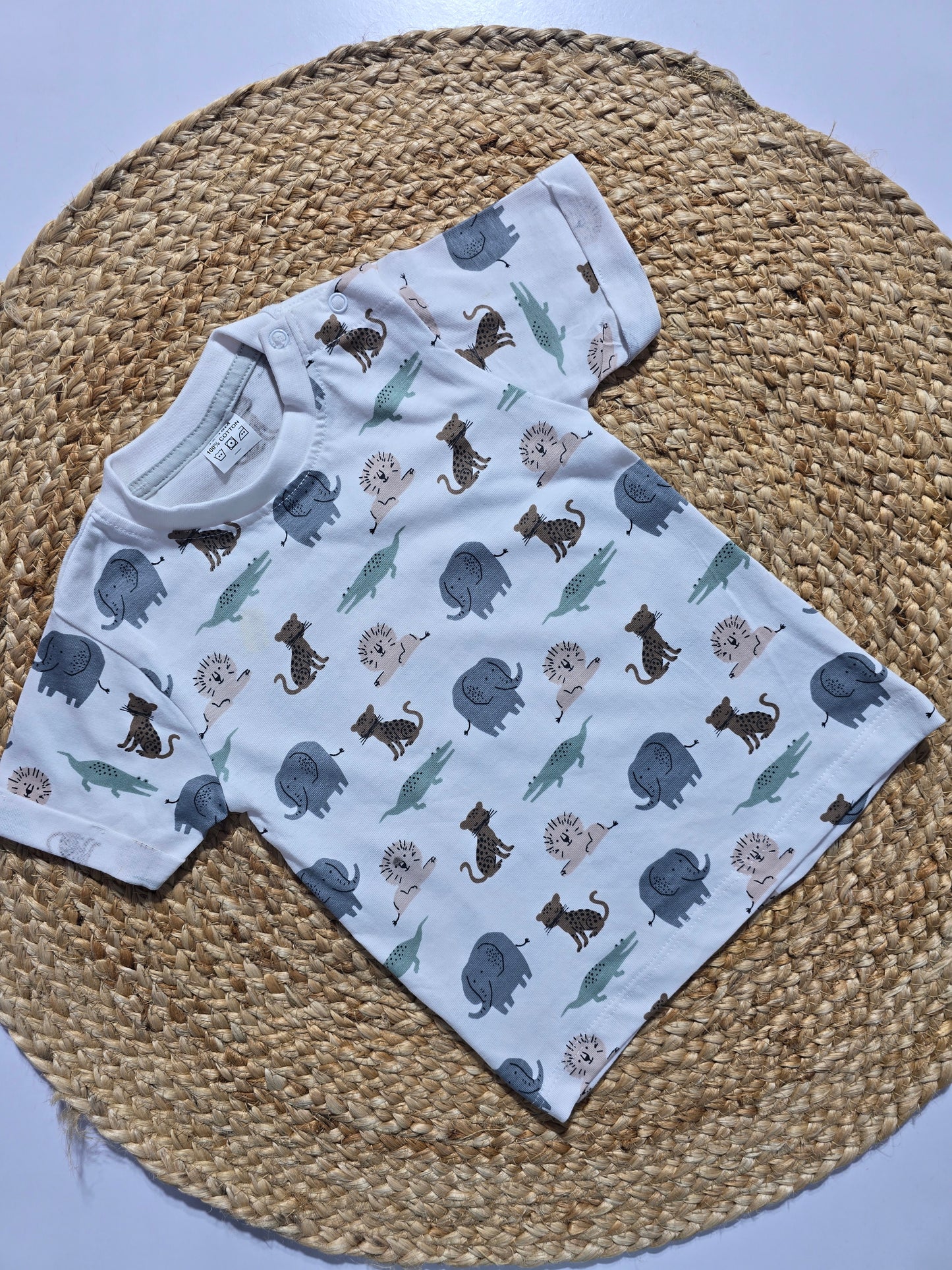 Baby's t-shirt - wild animals