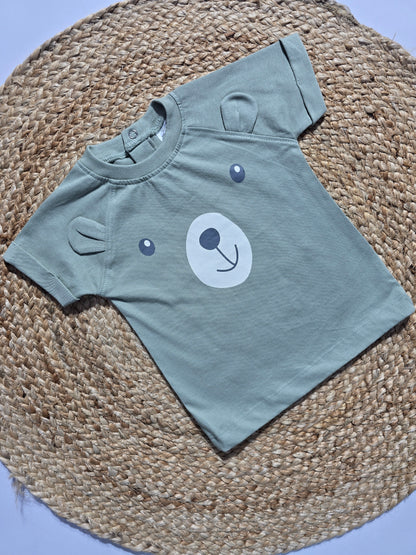 Baby's t-shirt - green bear