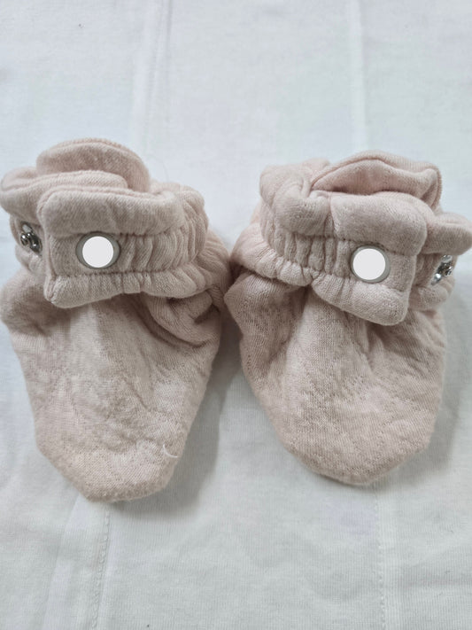 Baby's booties – Light pink