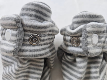 Baby's booties – stripe grey