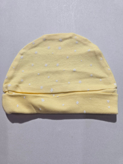 Baby's cap - yellow star