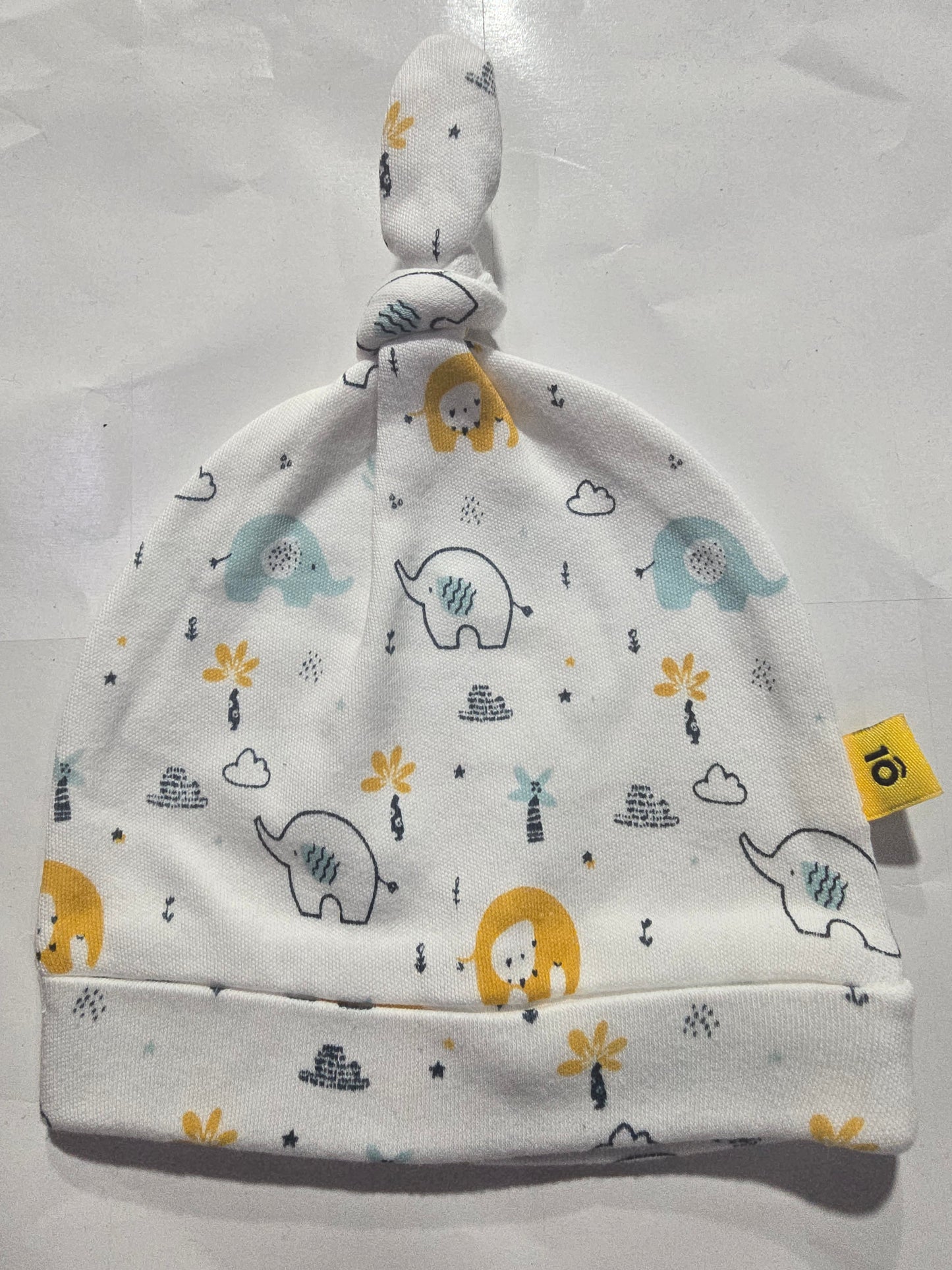 Baby's Hooded blanket with 2 caps - blue