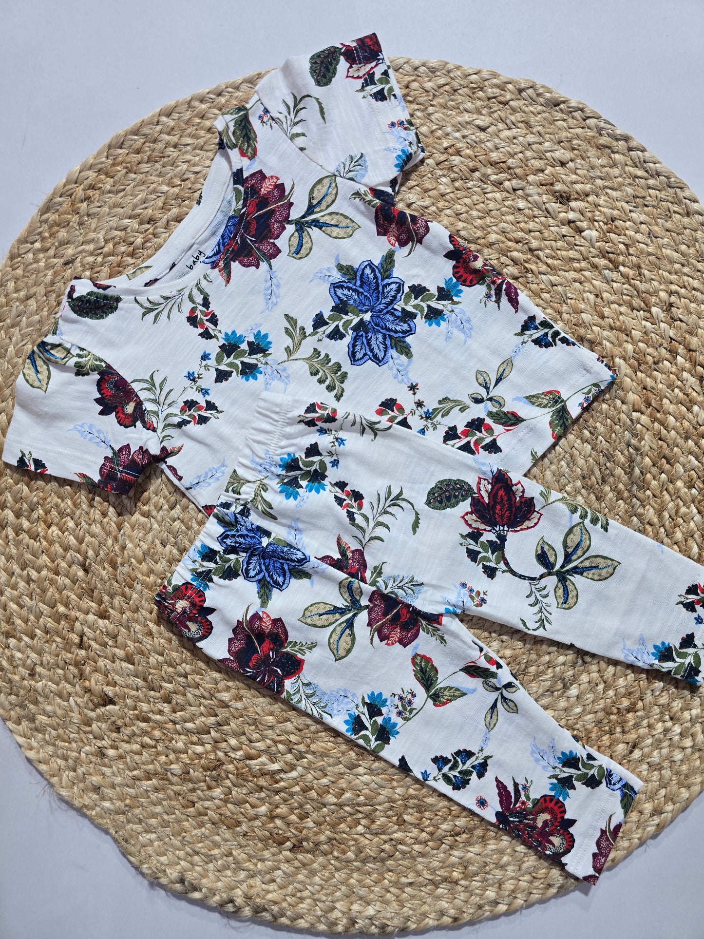 Baby girl's pant set - garden