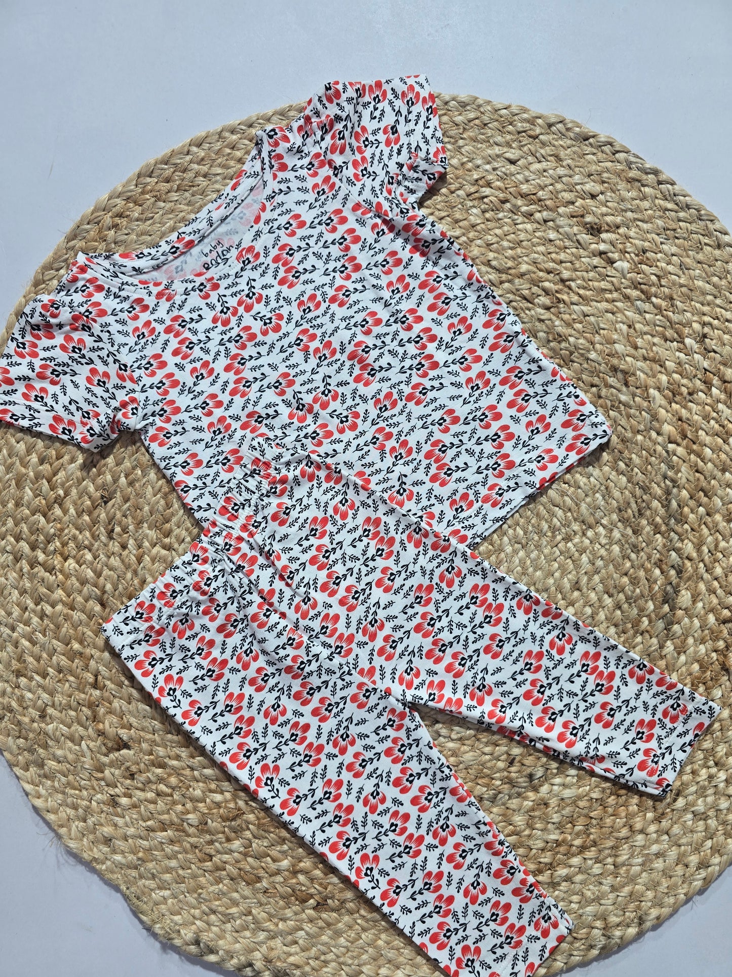 Baby girl's pant set - red buds
