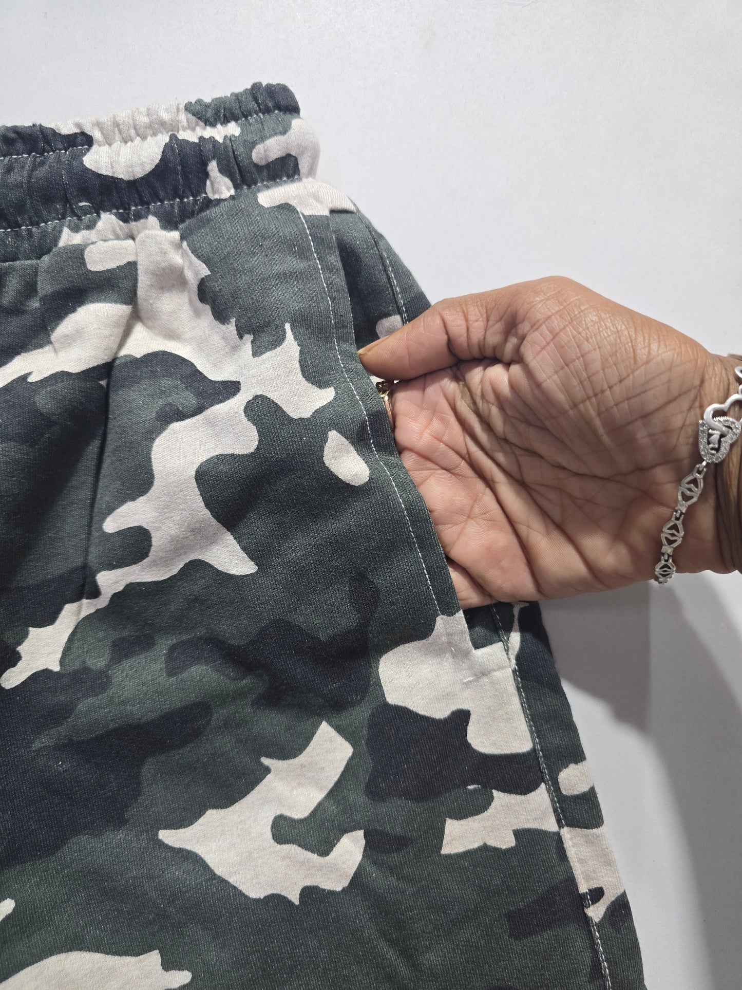 Men's loop knit shorts - military