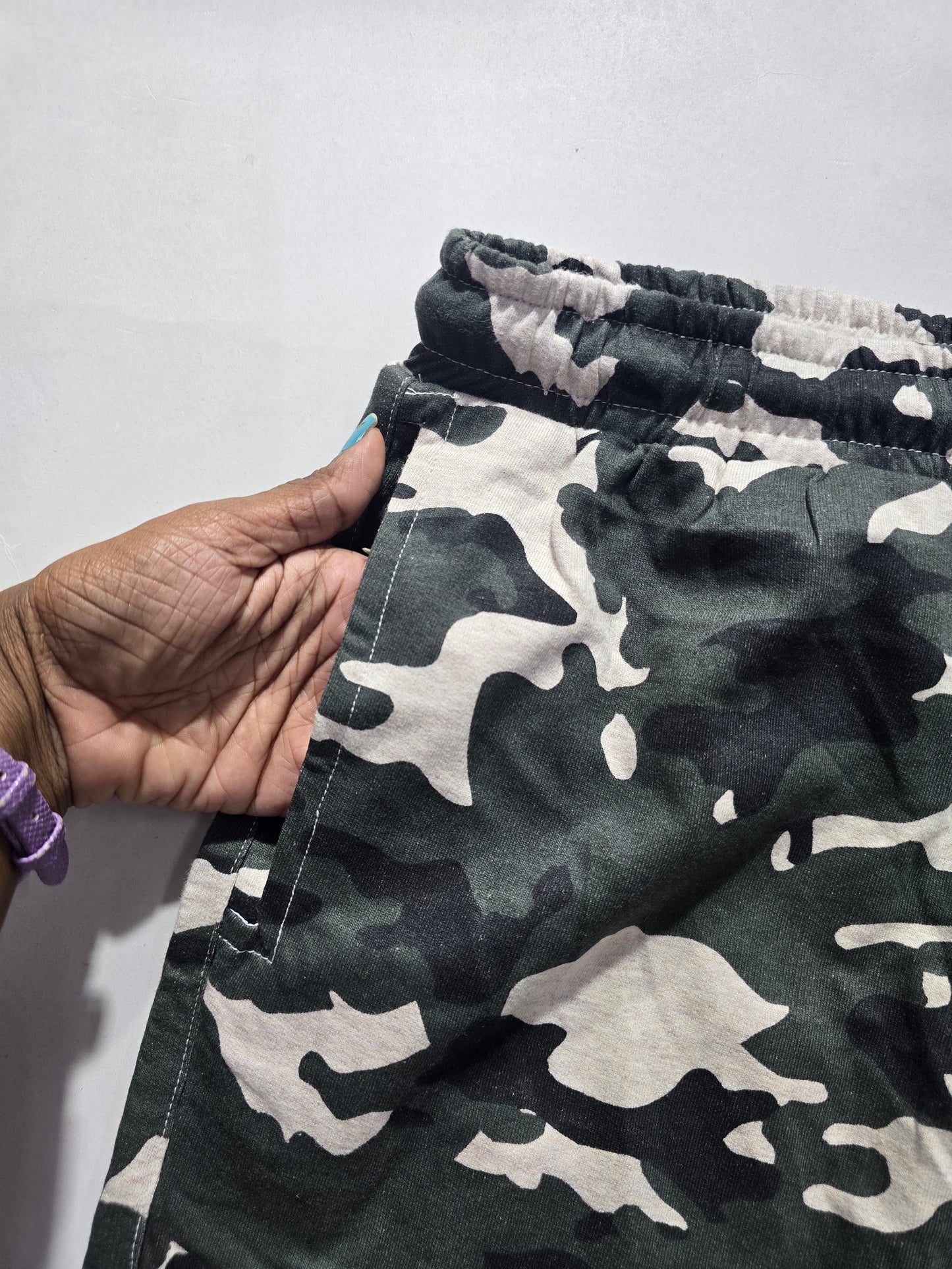 Men's loop knit shorts - military