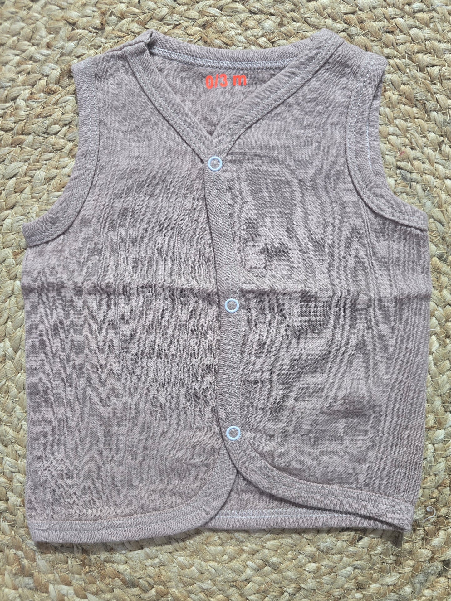 Baby's muslin jabla button - dusty rose