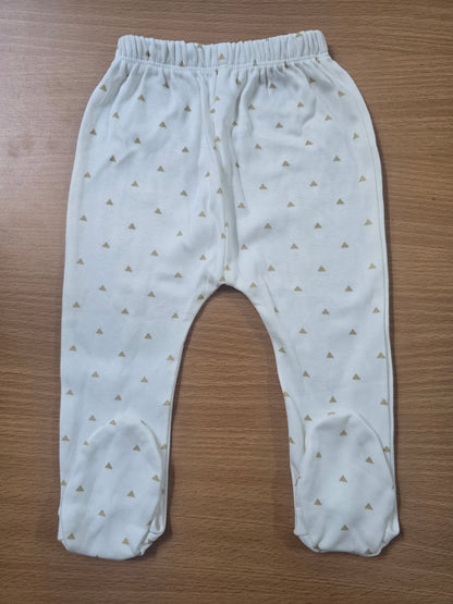 Baby's pants with attached shoe - triangle