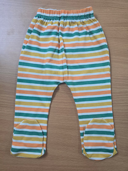 Baby's pants with attached shoe - flag line