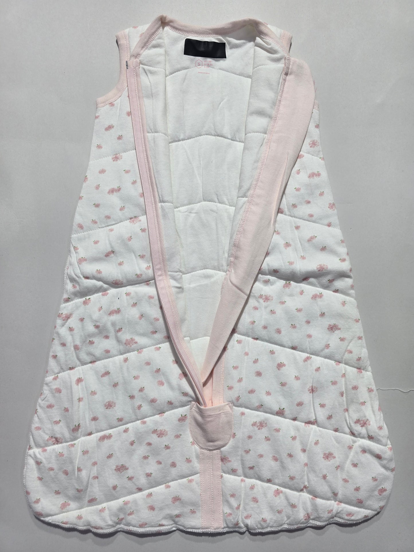 Baby's sleeping bag - pink buds