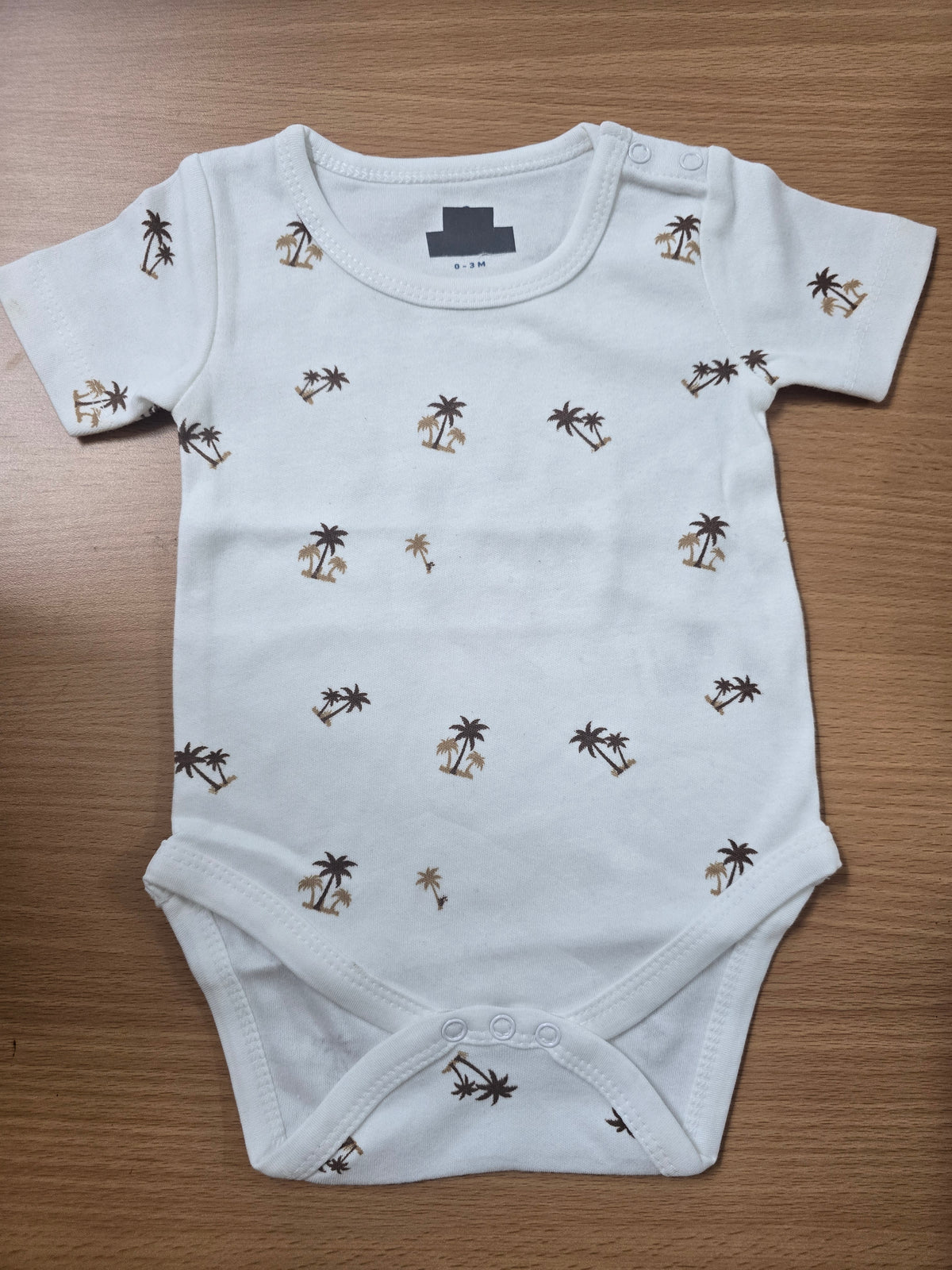 Baby's rompers - tree
