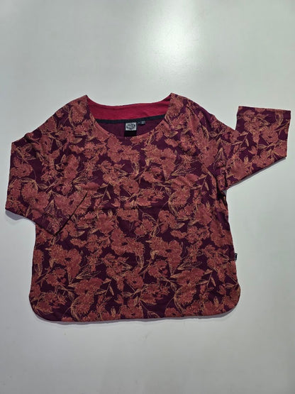 Women's 3/4 sleeve top - maroon blossom